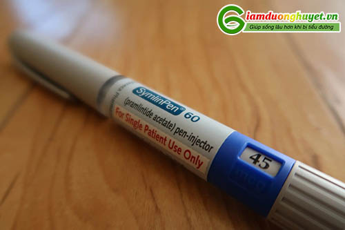 Không tiêm Symlin cùng lúc với insulin