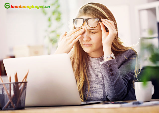 Nhìn mờ là một triệu chứng thường gặp của tăng đường huyết